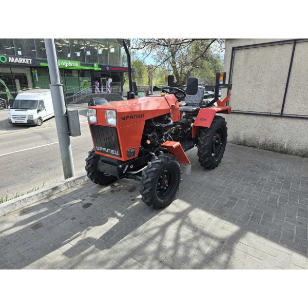 Minitractor Uralet-224 (4x4)