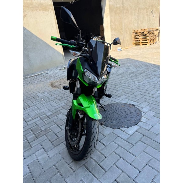 Motocicleta Kawasaki Z400 (2019) ( cu rulaj )