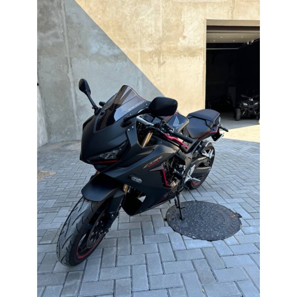 Motocicleta Honda CBR 650R ( cu rulaj )