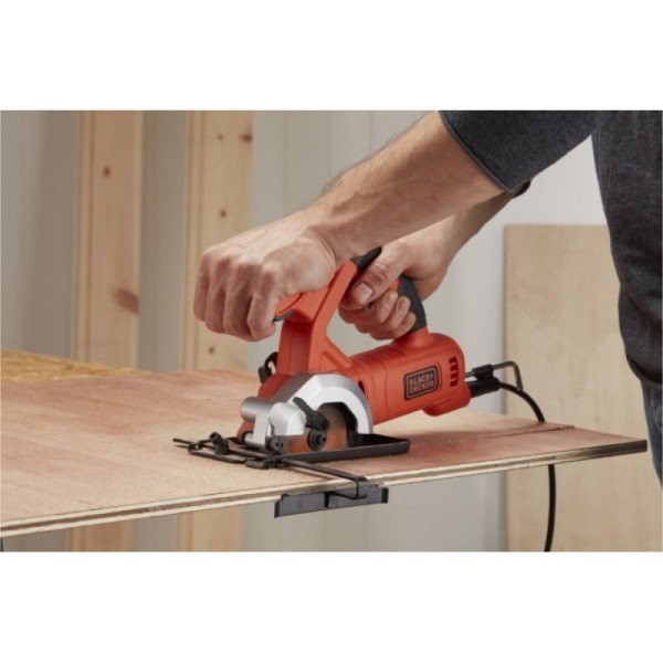 Fierăstrău circular Black&Decker BES510