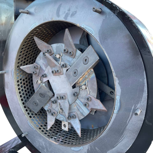 Tocator de baloti si moara cu aspiratie Demetra DM-400BL Tocator de baloti si moara cu aspiratie Demetra DM-400BL