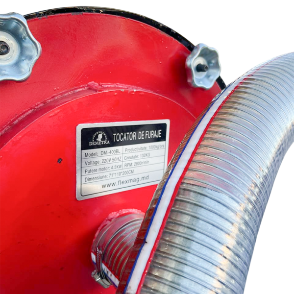 Tocator de baloti si moara cu aspiratie Demetra DM-400BL Tocator de baloti si moara cu aspiratie Demetra DM-400BL