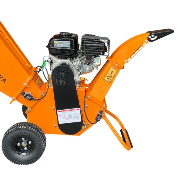 Tocator de crengi pe benzina Kronava RNA650