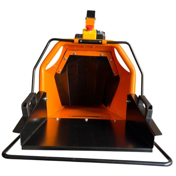 Tocator de crengi pe benzina Kronava RNA650