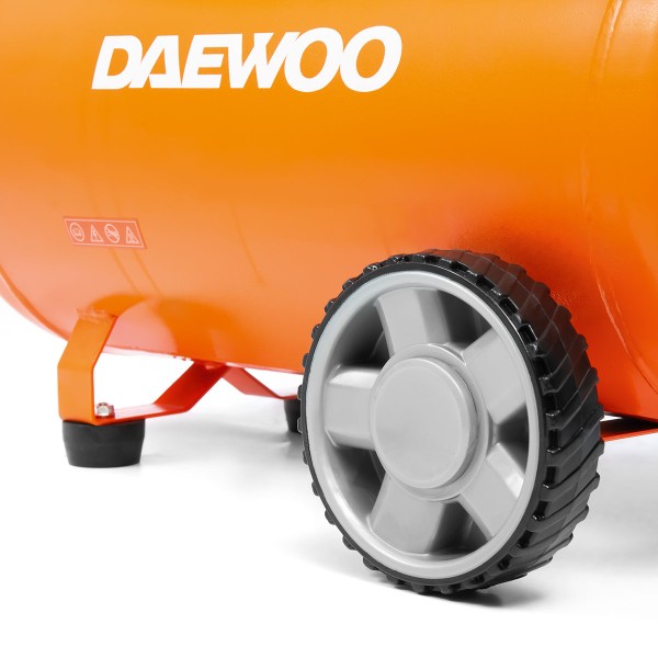 Компрессор Daewoo DAC 50D + Комплект из 4-х аксессуаров