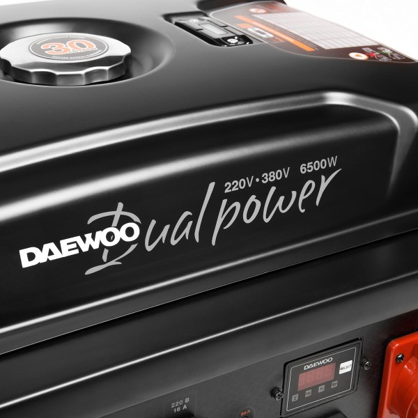 Generator de curent Daewoo GDA 7500DPE-3 (mod dublu 380 / 220V)
