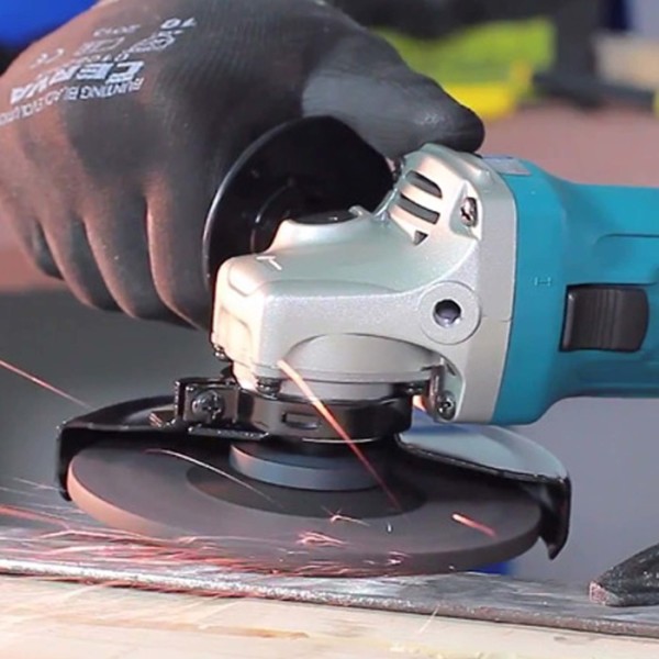 Угловая шлифовальная машина Makita GA5030R