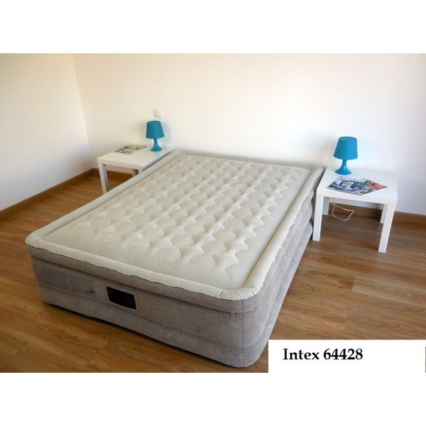Надувная кровать (203*152*46) со встроенным насосом Intex 64428